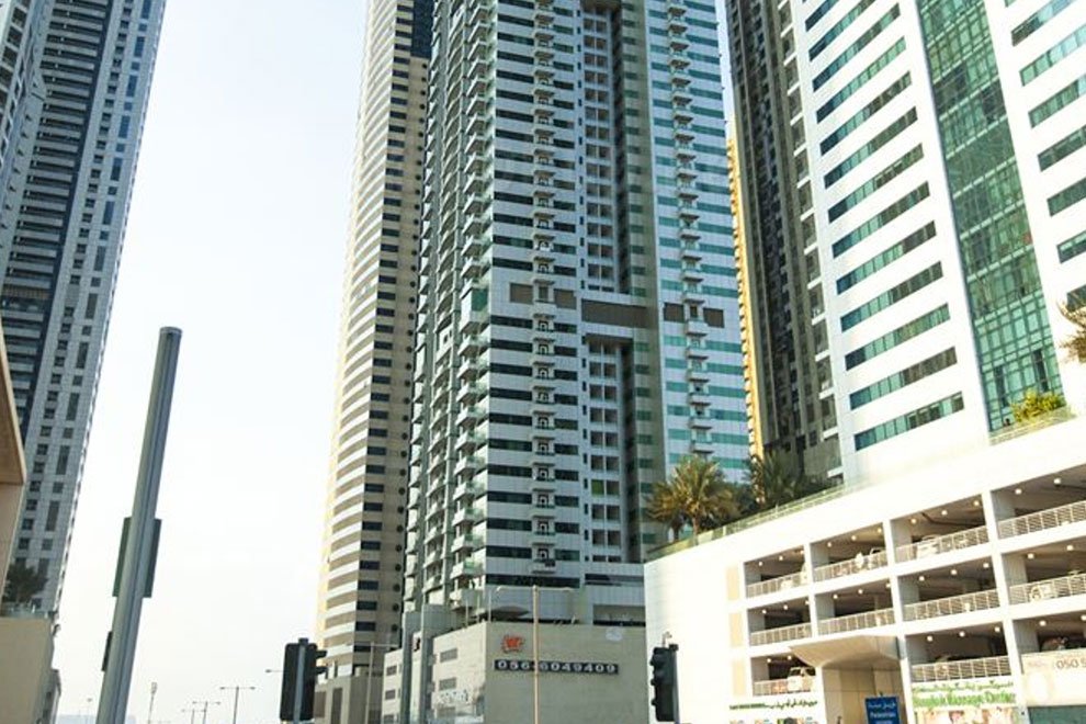 Marina Pinnacle