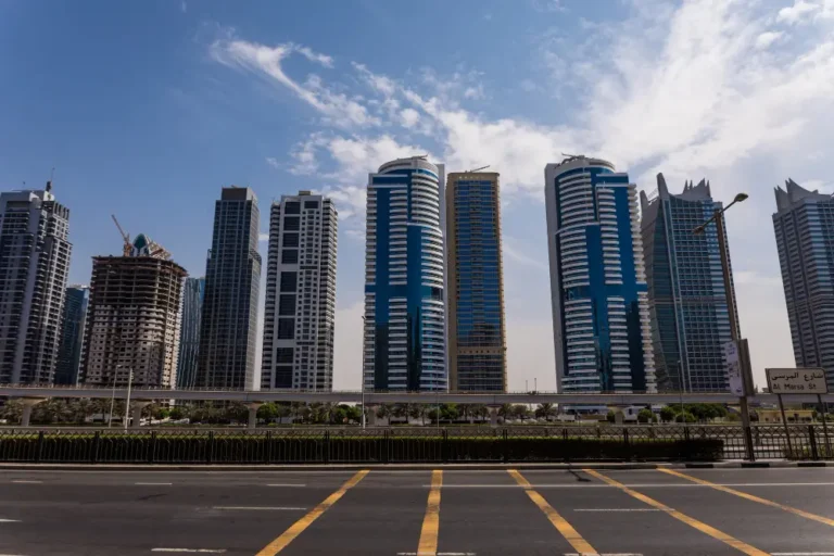 Jumeirah Park Area Guide 2026: Villas, Prices, Lifestyle & Investment Insights